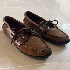 Sperry Brown Leather Boat Shoes with Moccasin Style